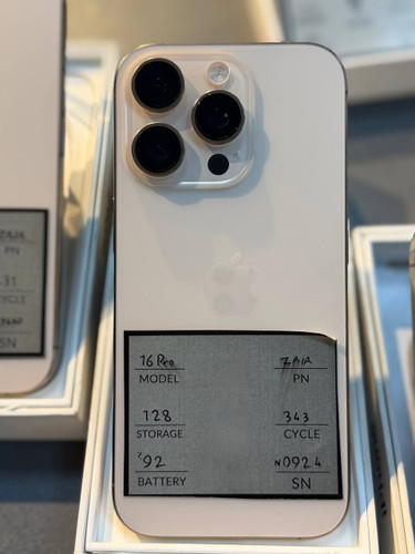 گوشی موبایل اپل - استوک - مدل Iphone 16 Pro حافظه 128 گیگ